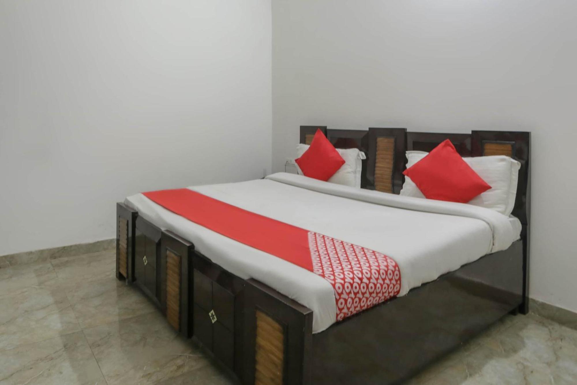 Hotel O Aarush Jhajhar Extérieur photo