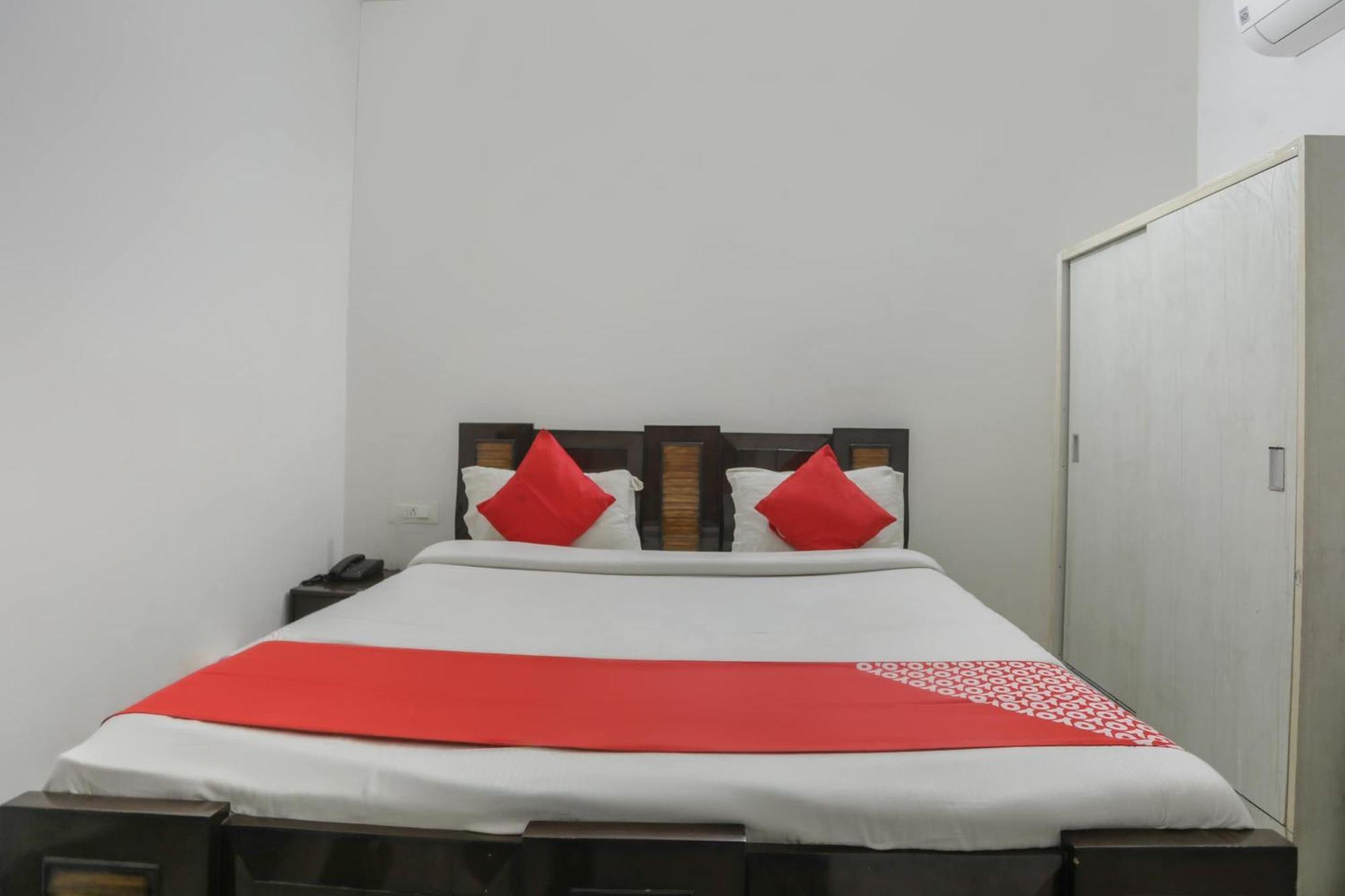 Hotel O Aarush Jhajhar Extérieur photo