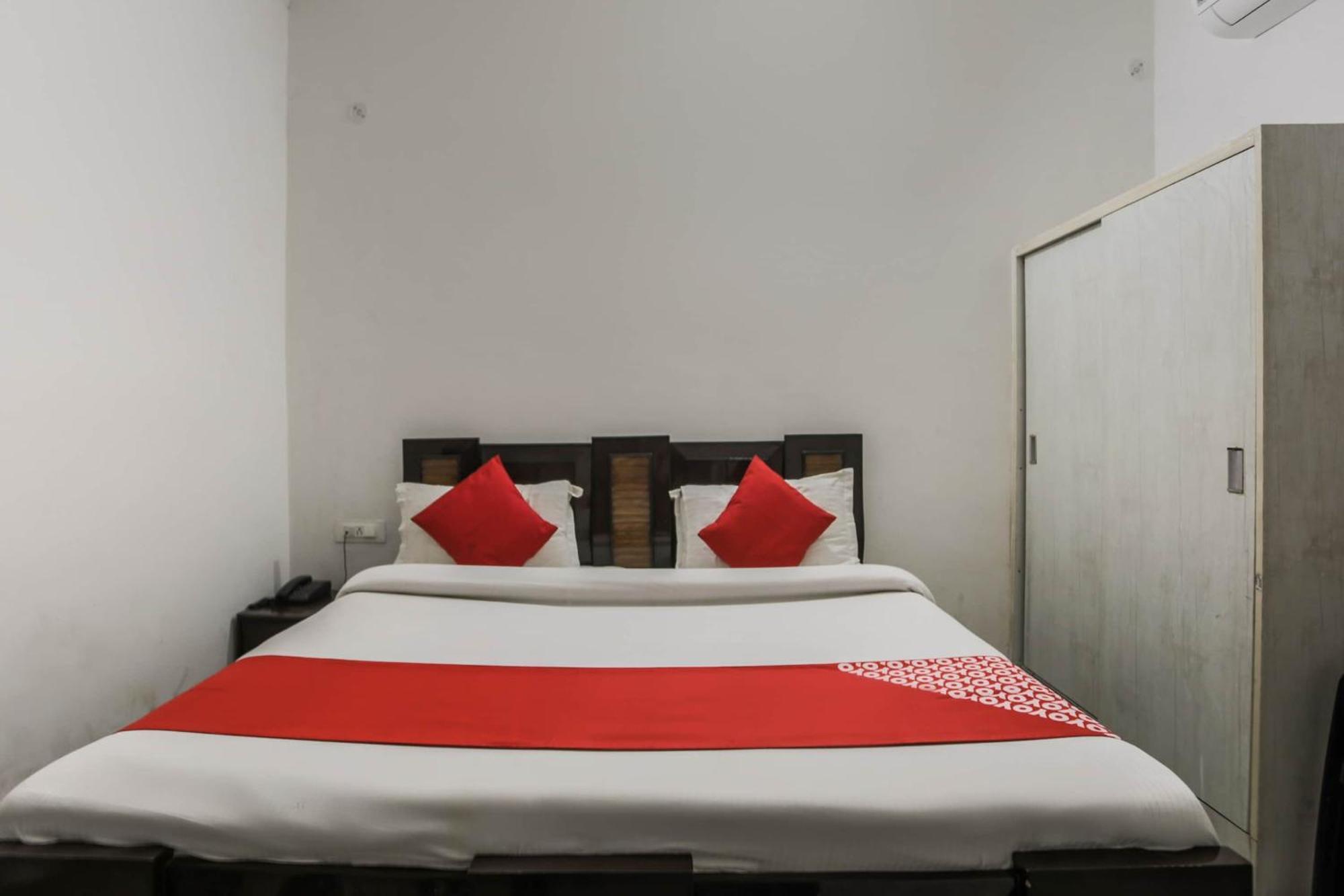 Hotel O Aarush Jhajhar Extérieur photo