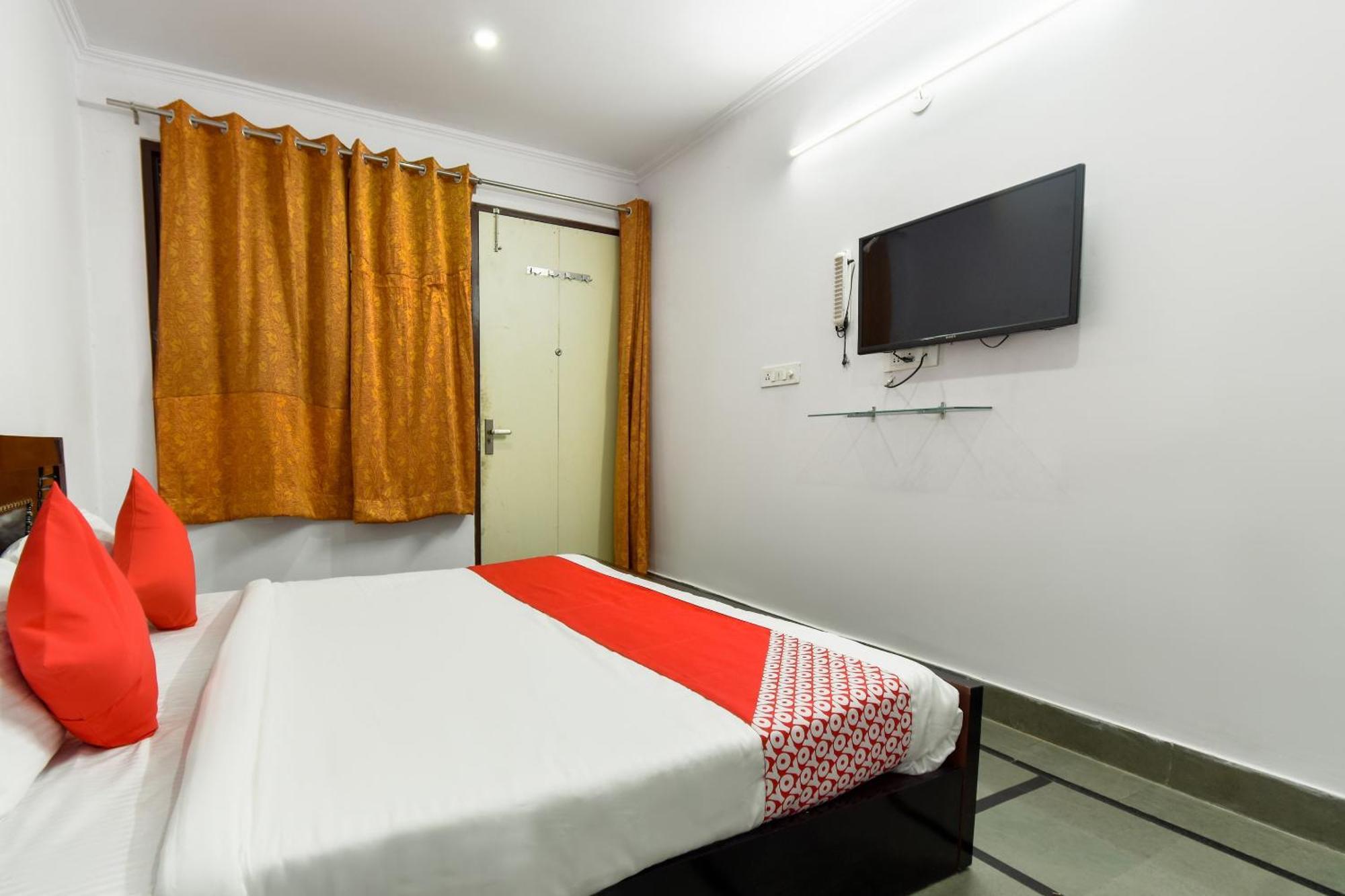 Hotel O Aarush Jhajhar Extérieur photo